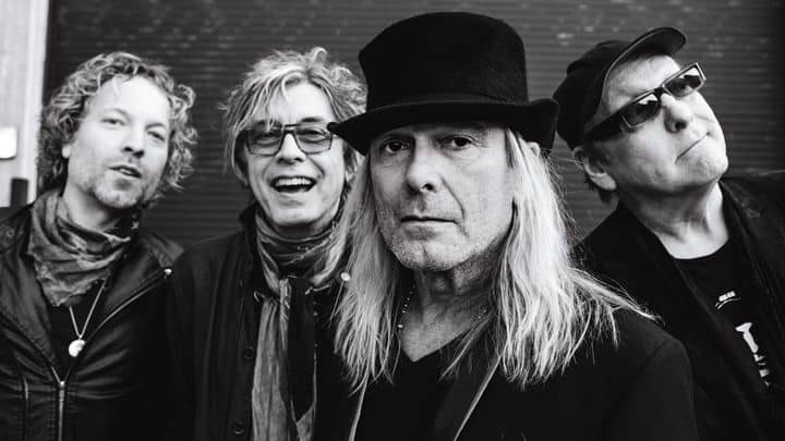 See Pearl Jam Pay Tribute to Cheap Trick With 'Surrender' Cover - @Rolling Stone #pearljam #cheaptrick 1 See Pearl Jam Pay Tribute to Cheap Trick With 'Surrender' Cover - @Rolling Stone #pearljam #cheaptrick Artes & contextos Cheap Trick A