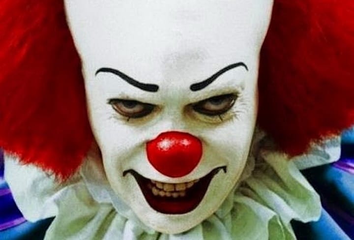 When Stephen King met Pennywise the Clown 1 WHEN STEPHEN KING MET ‘PENNYWISE