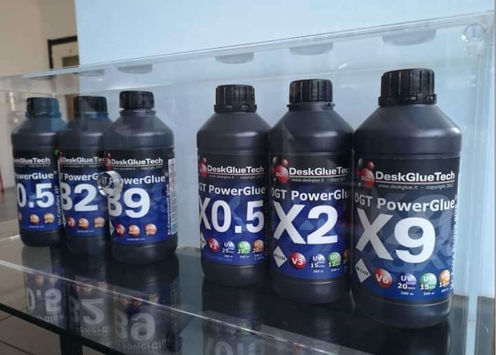 Klebstoffe 1 DeskGlue_Tech_Kleber
