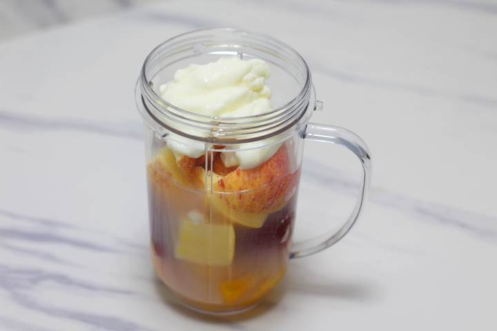 strawberry mango smoothie with yogurt