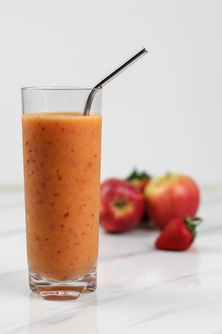 mango apple strawberry smoothie
