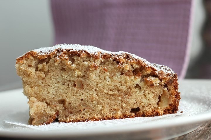 apple cake slice