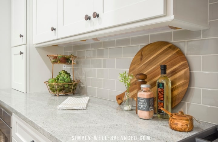 clutter free kitchen counter