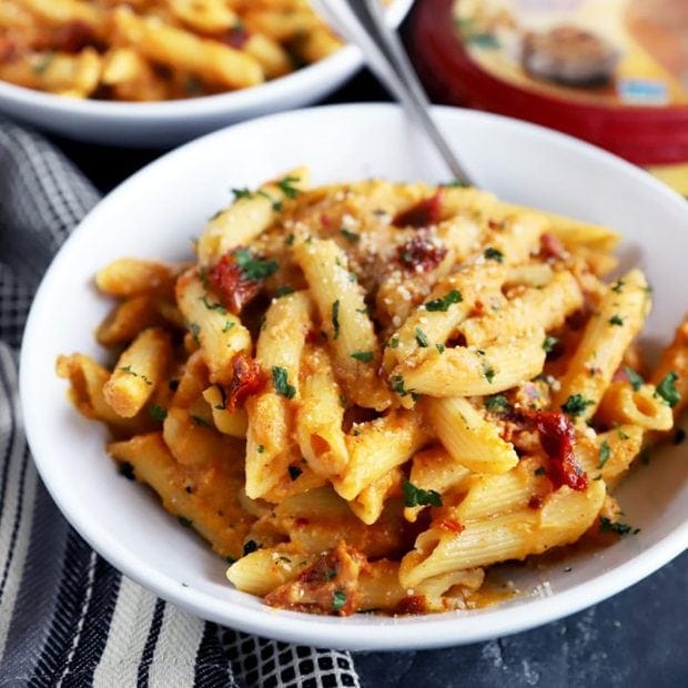 Roasted Garlic Hummus Pumpkin Pasta