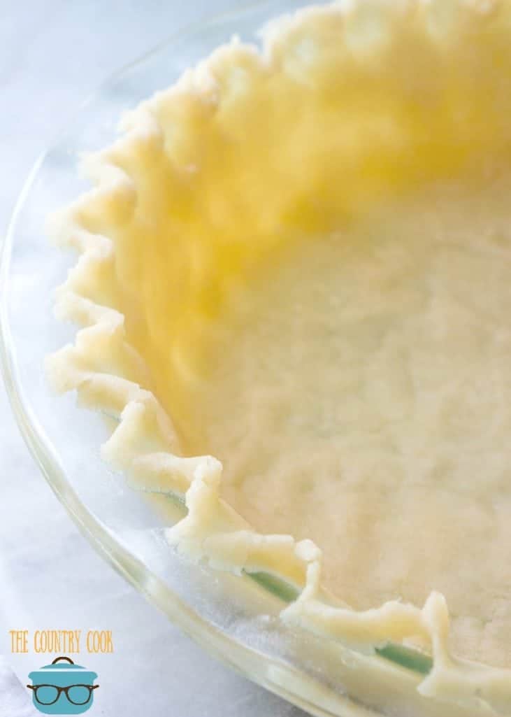 Easy 4-ingredient flaky pie crust recipe