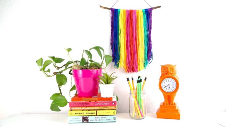 Easy DIY Yarn Wall Hang