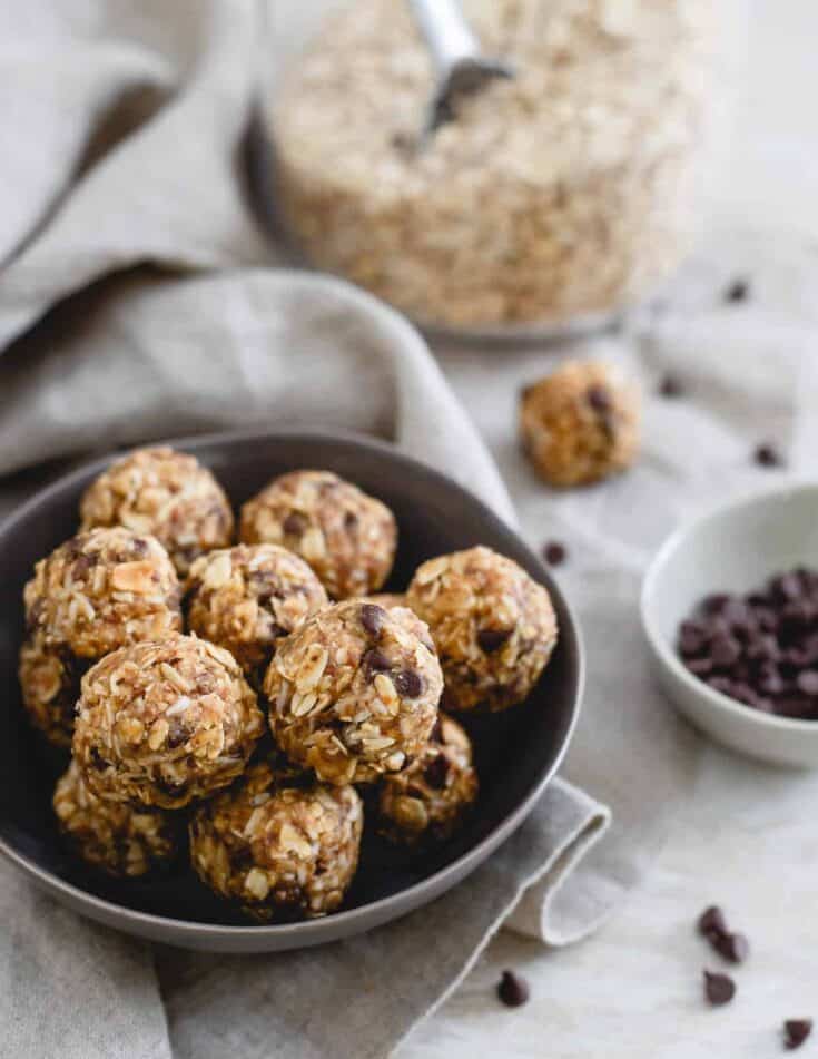 Peanut Butter Chocolate Chip No Bake Balls