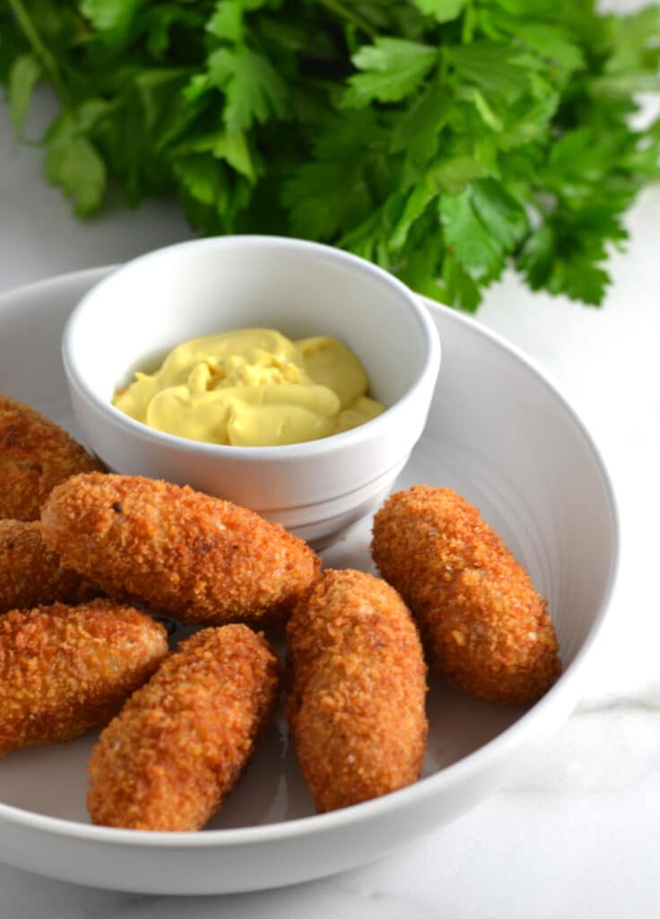 Croquetas De Salmon (Salmon Croquettes)