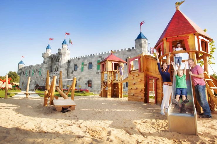 Foto: LEGOLAND Deutschland Resort, Feriendorf, Ritterburg mit Spielplatz