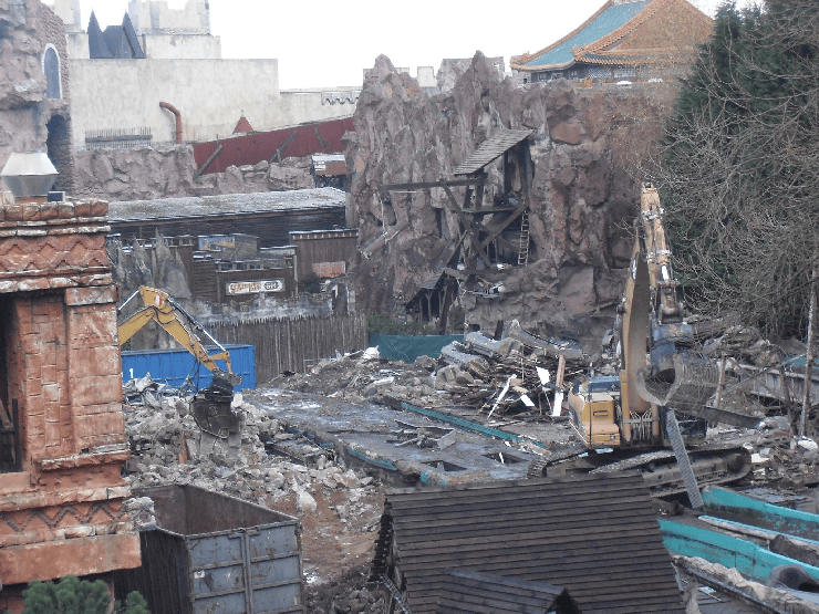 Foto: Ricky Lesslich, Abriss der beiden Wildwasserbahnen