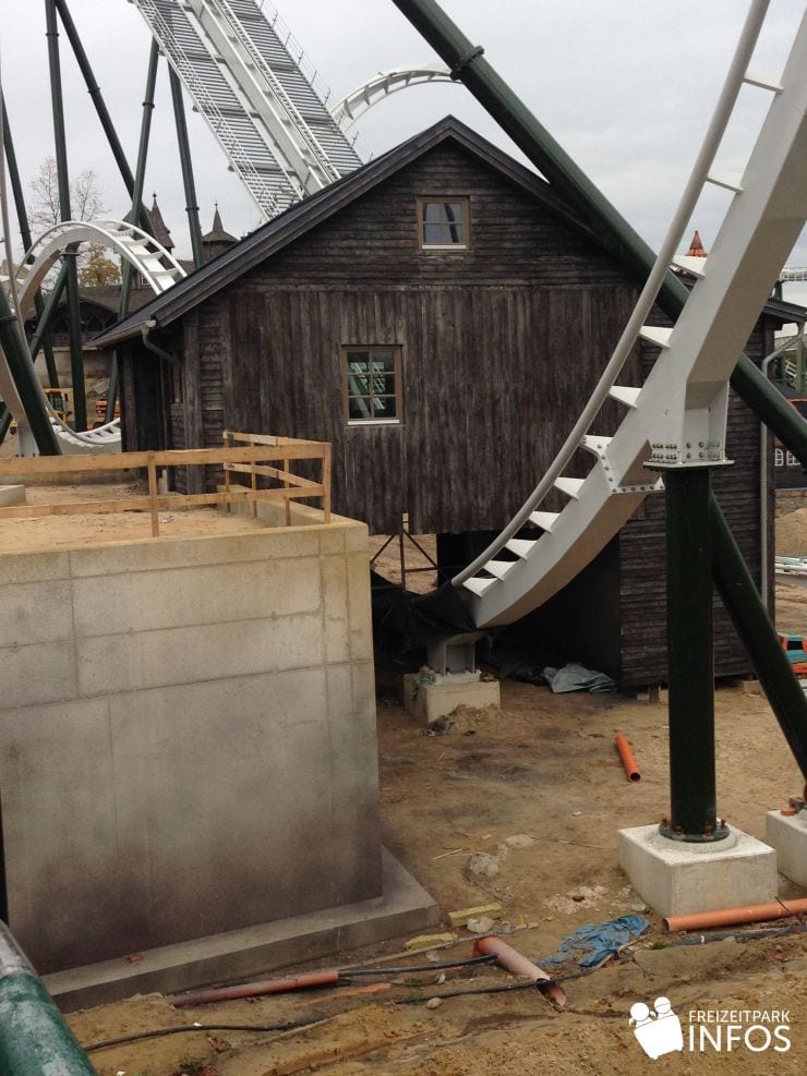 Foto: Freizeitparkinfos.de, Baubilder vom Wing Coaster für 2014, 26.10.2013