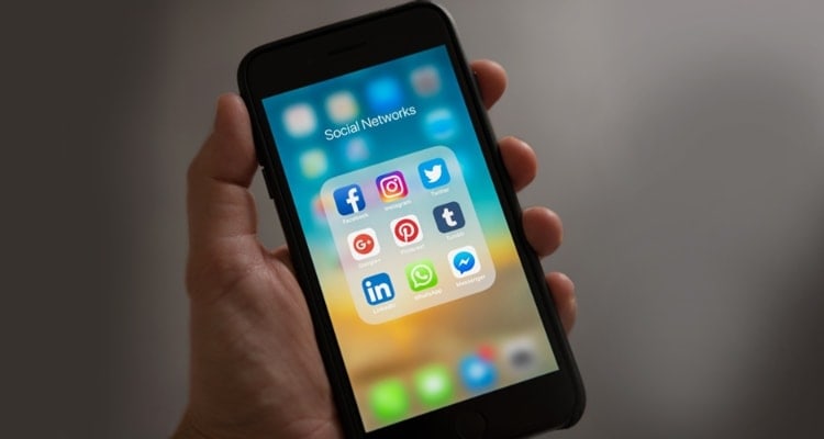 Ecommerce o Social commerce? L'accentramento dei BigData