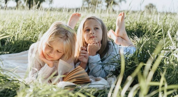 Kinder beschäftigen in den Ferien