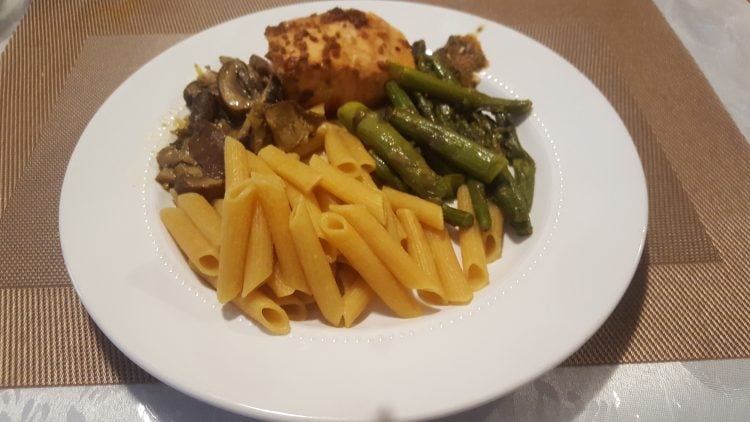 How to cook Asparagus with Shitake, Salmon and Red Lentil Pasta