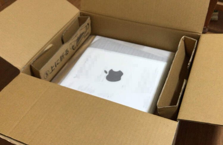 return-macbookair2018190805_003.jpg ドキドキしながら中を開けてみた