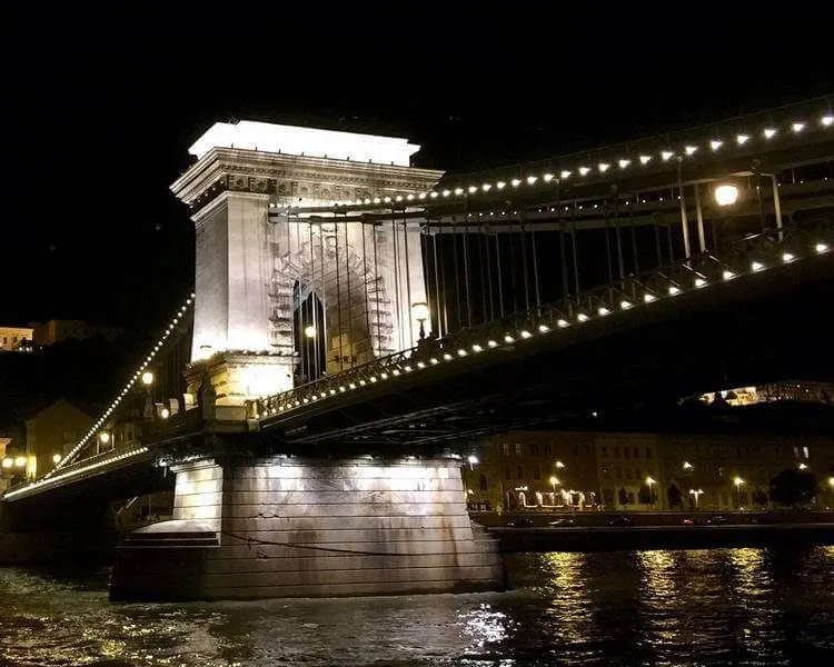 budapest tourist attractions - Chain Bridge