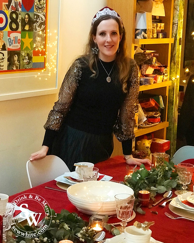 Sisley White Sew White by her Red Gold and Nature Christmas Table on Christmas day