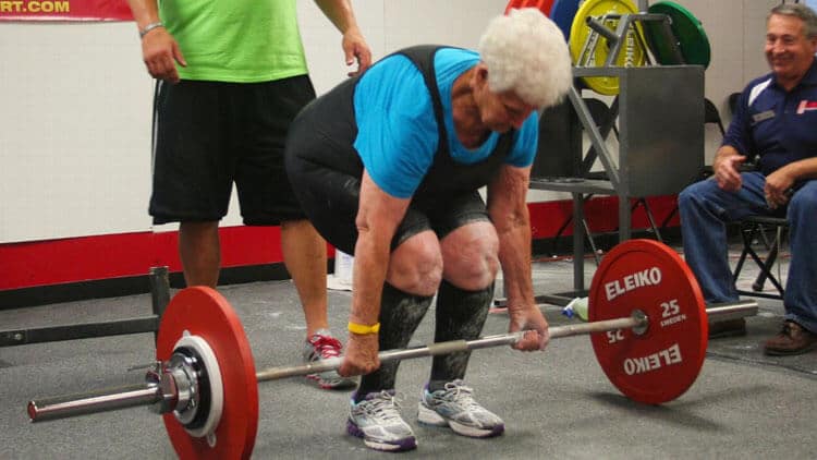 shirley webb deadlift 78 year old lady deadlifting-image-credit-ed-webb