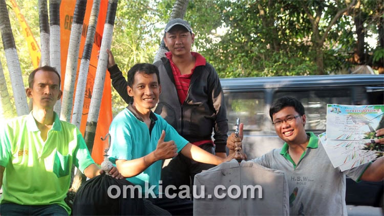 Danang, Yoyon, dan kru Pak Kanjeng.