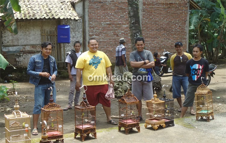 Lomba Burung Berkicau Jaga Praya Cilacap
