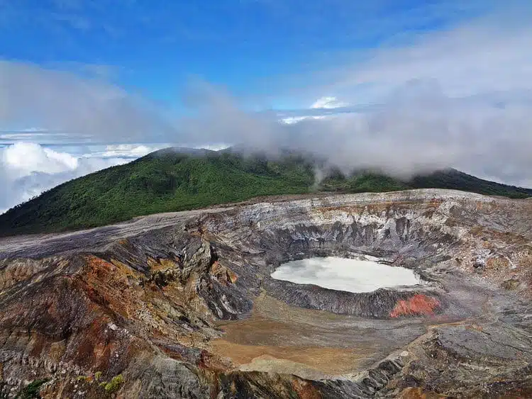 Costa Rica Volcanoes that you have to visit poas volcano