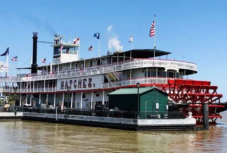 Mississippi river cruise