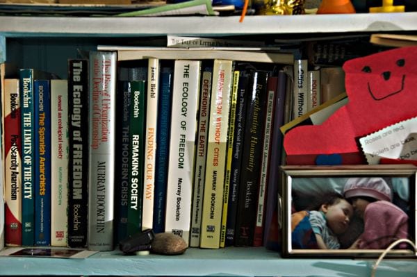 Bookchin's bookshelf is by Phillip Chee. Reproduced under a Creative Commons Attribution-Non-Commercial 2.0 Generic licence