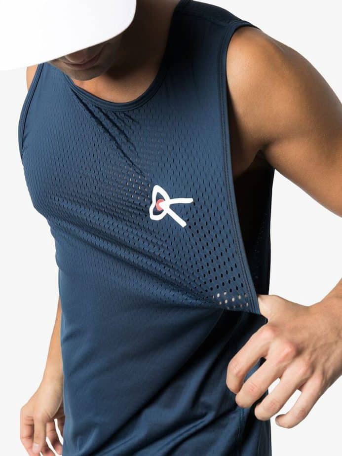 A guy in shirt without compression