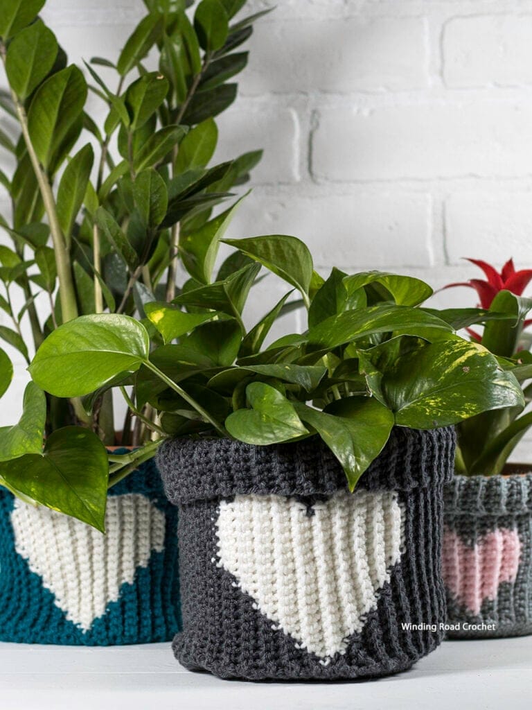 Join the Crochet along and make a crochet basket perfect for keeping you plants cozy. Part 1 of the free crochet pattern available.
