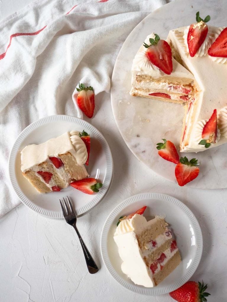 Japanese-style vanilla sponge and strawberry cake