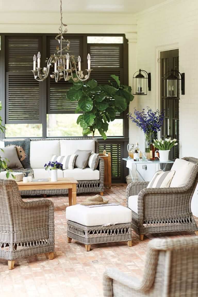 CLASSIC FRONT PORCH SEATING DESIGN IDEAS
