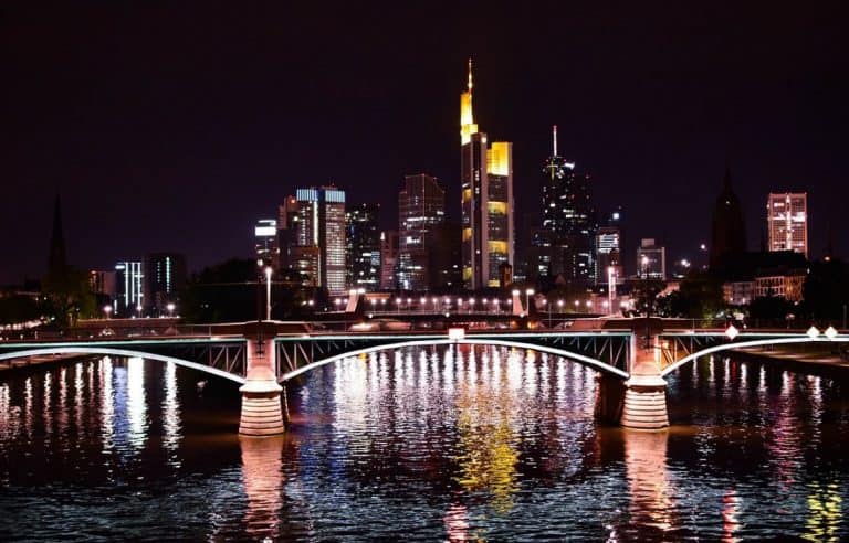 Frankfurt de noche