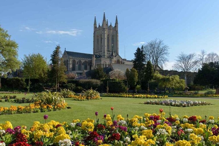 English Language course Bury st Edmunds Mini-stays for high schools in Bournemouth