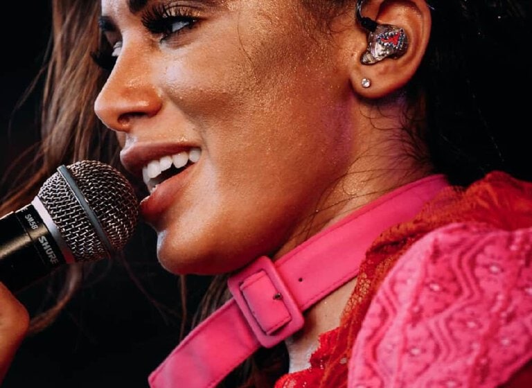 Fone in ear