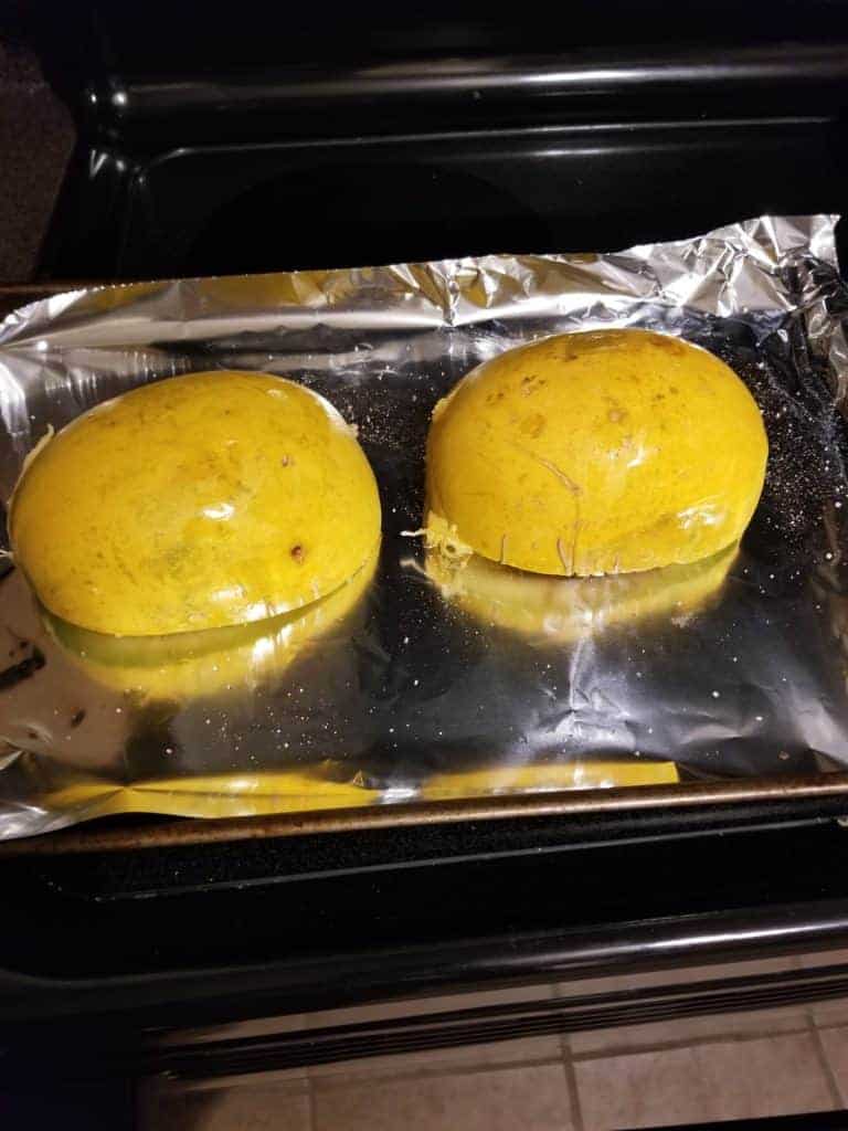 How to cook and cut a spaghetti squash