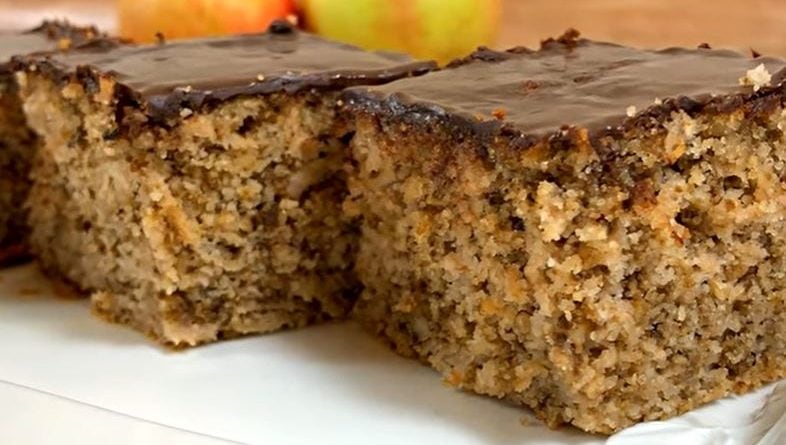 Brzi Griz Kolac Sa Jabukama I Orasima Koji Vraca U Detinjstvo Semolina Cake Creativabox Com