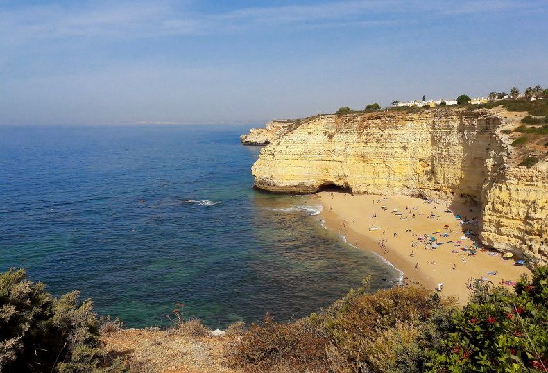 Praia Vale de Centianes
