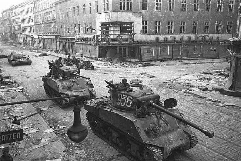 Entrada de tanques rusos en Viena