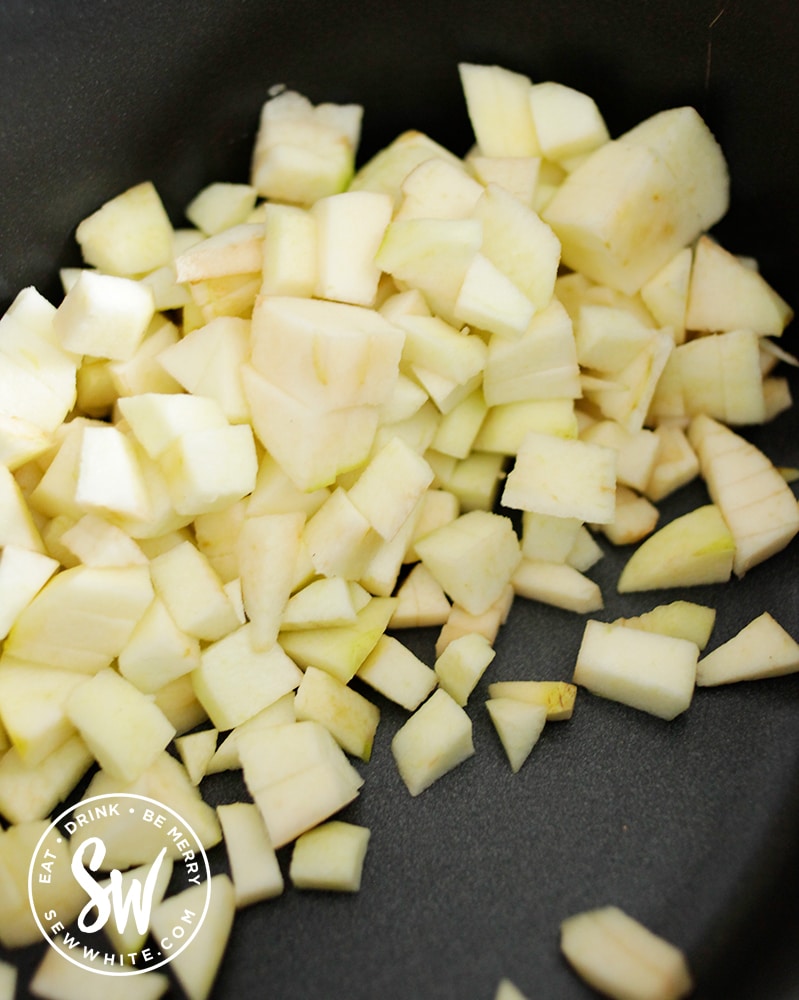 Apples in a slow cooker