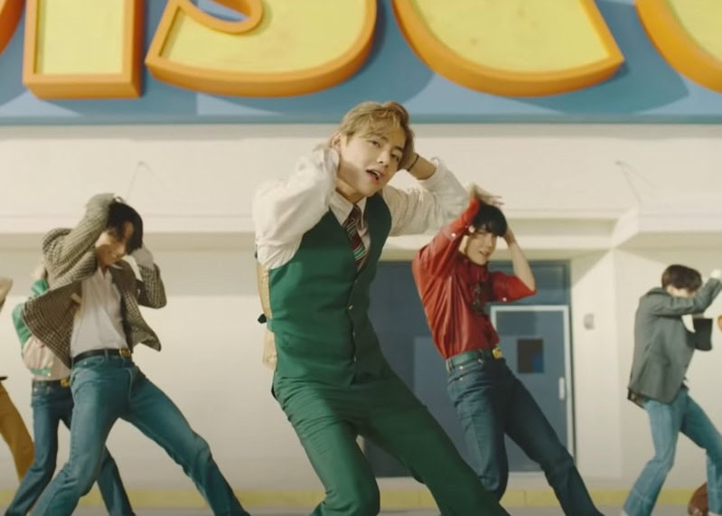 BTS Dynamite MV Kpop Fashion - V - Look 2