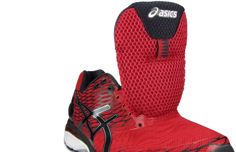 Рис.3 По непонятным причинам в Asics не пришивают язычок по бокам верха