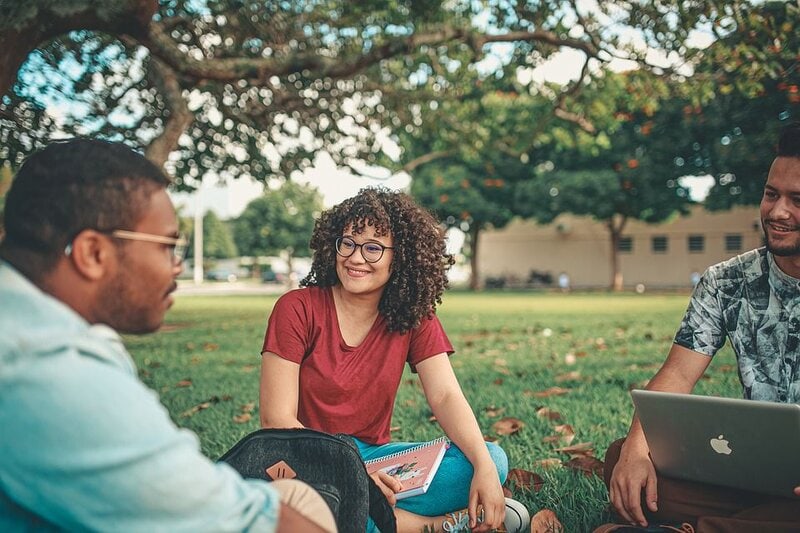 students talking about m1 and f1 visa