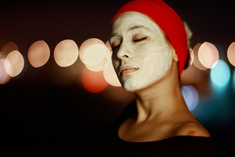 شراء أدوات التجميل