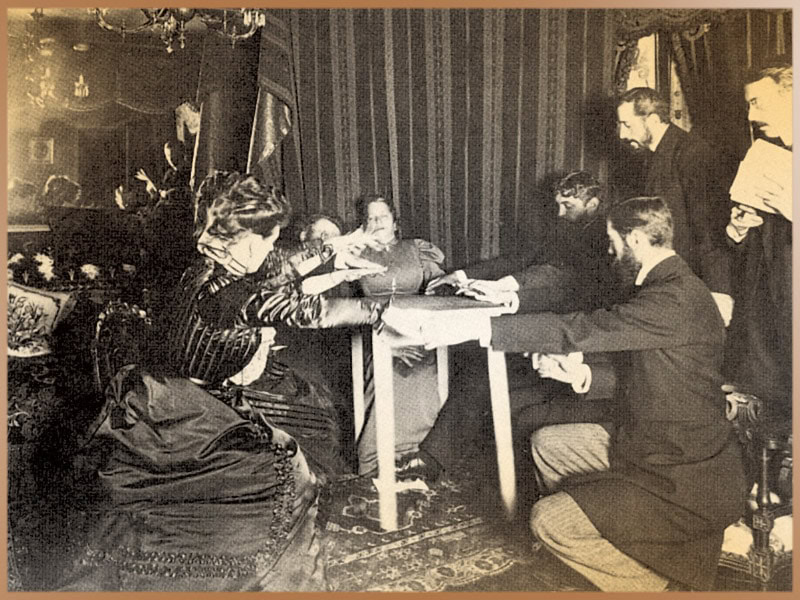 Eusapia Palladino, the italian medium with a group