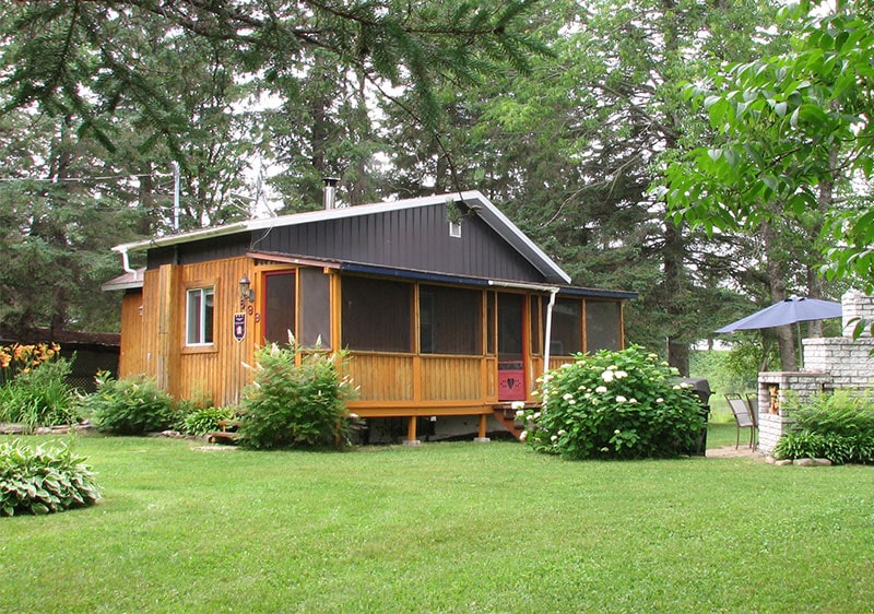 Domaine Kaaloo - Le chalet Colibri vue de l'extérieur