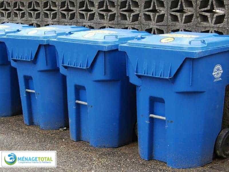 Cleaning-Trash-Cans