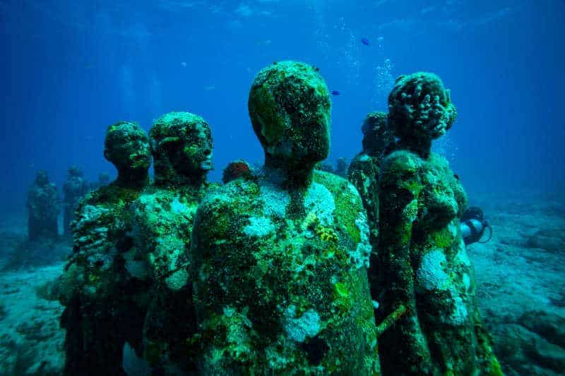 Statues at the Underwater museum