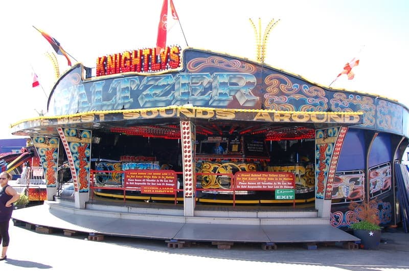 Waltzer ride for hire, our fun fare rides are perfect for entertainment events. Waltzer ride for hire, our fun fare rides are perfect for entertainment events.