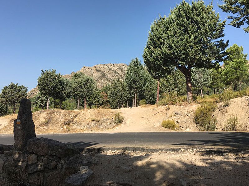 Cómo llegar a la Charca Verde - La Pedriza - Cruce de carretera