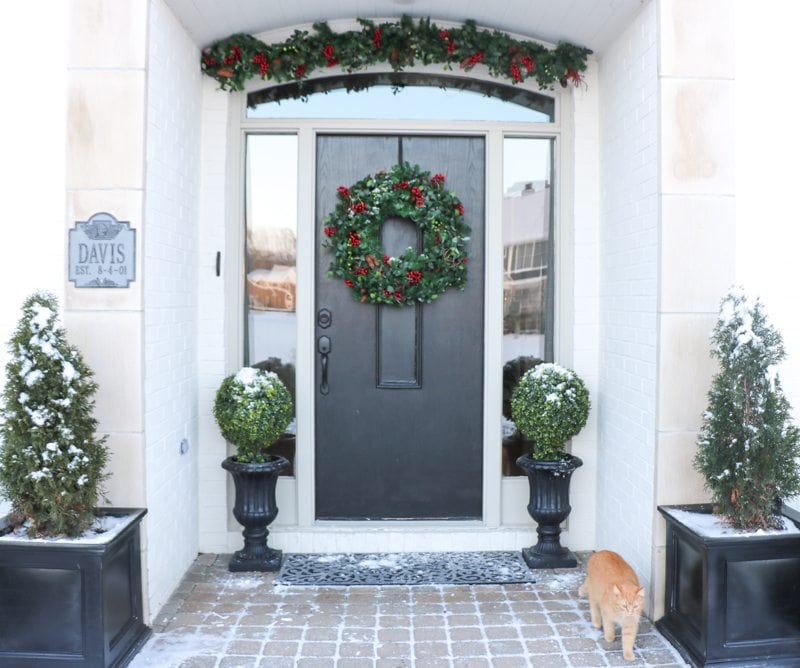 winter-decor-with-balsam-hill_-8